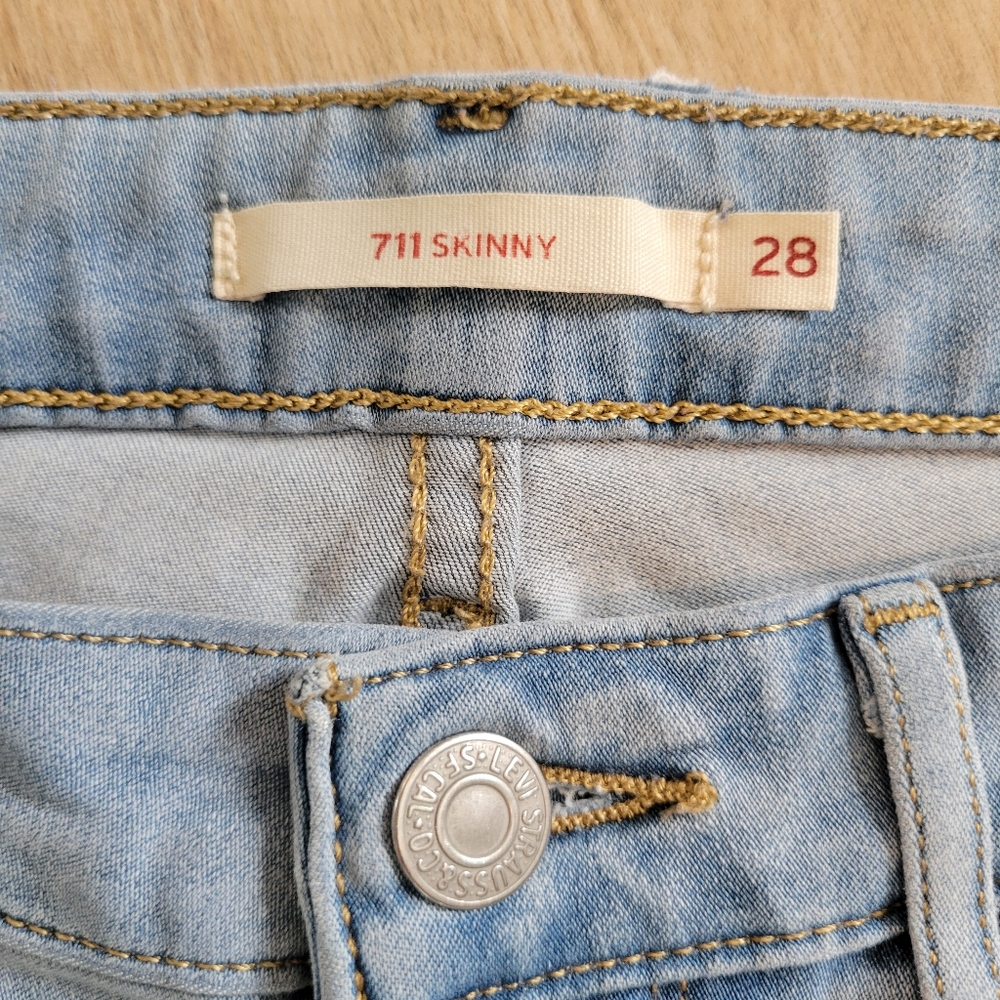 Levi's 711 Skinny Jeans Size W28 L30 - Picture 3 of 7